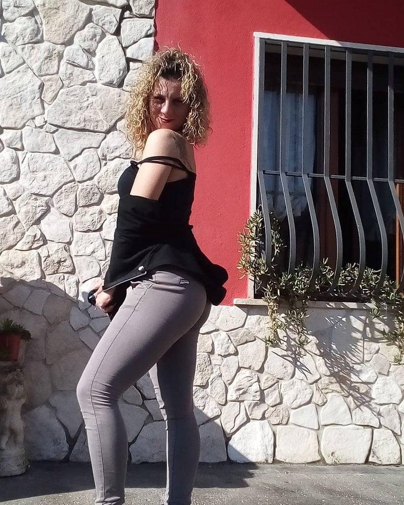 25P Monika Hot milf