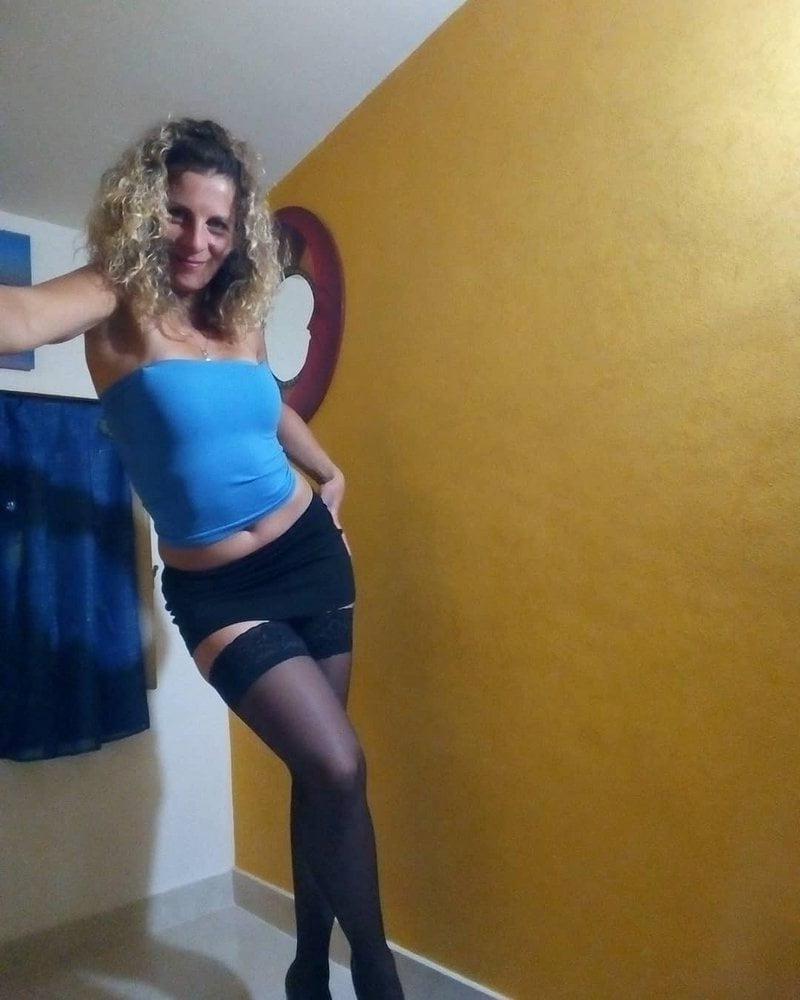 25P Monika Hot milf