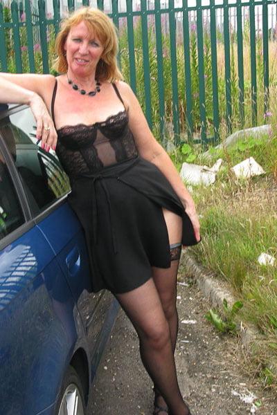 25P UK Wife D