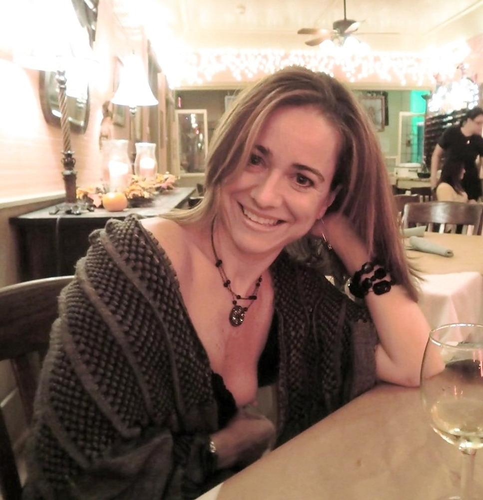 25P Sexy milf