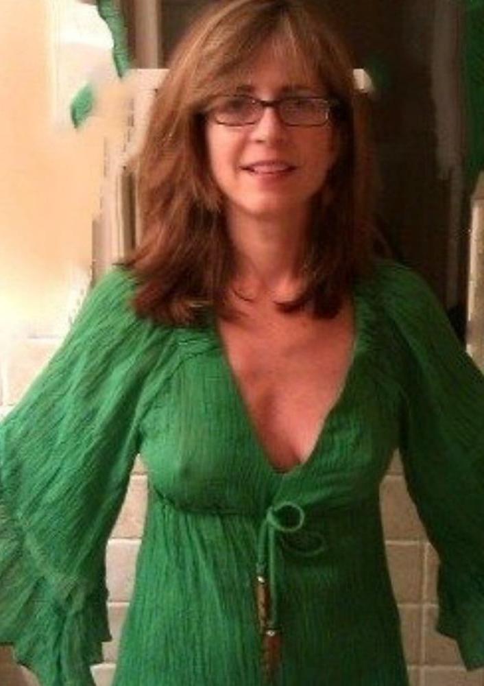 25P Fuckable Milfs and Gilfs