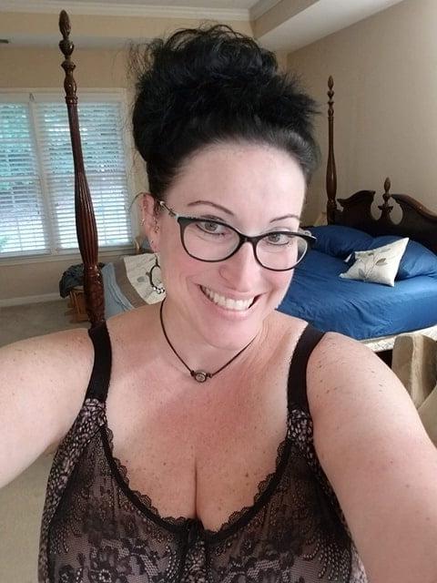 25P Beautiful and Busty MILFs 33