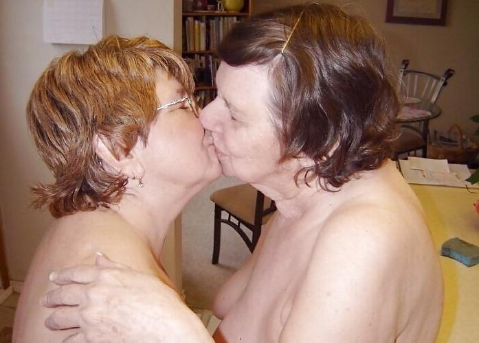 25P old lesbos