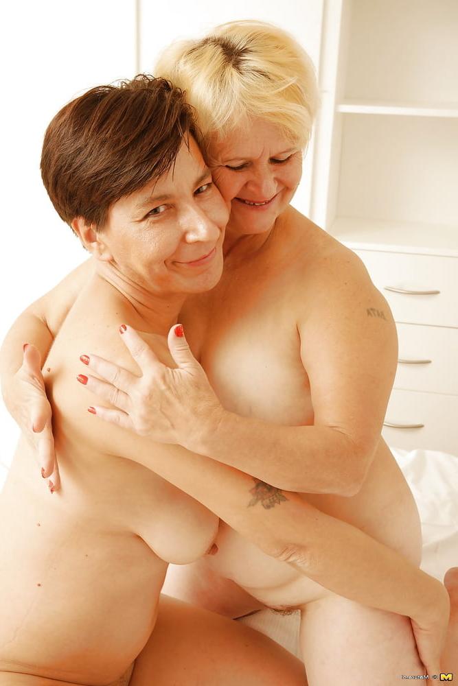 25P old lesbos