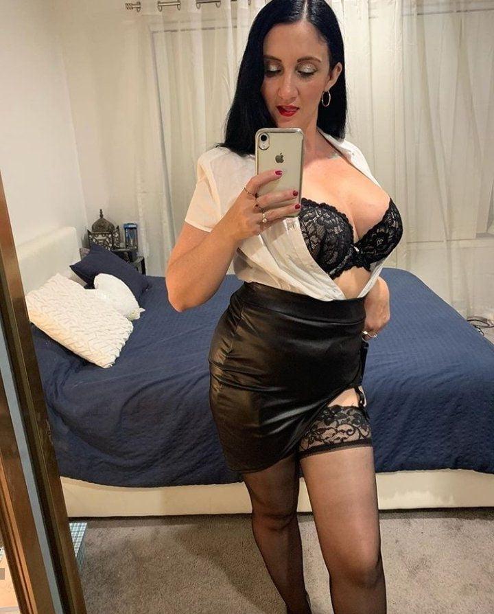 25P TURKISH MILF VOL24 - FANTEZI DUSKUNU MILF