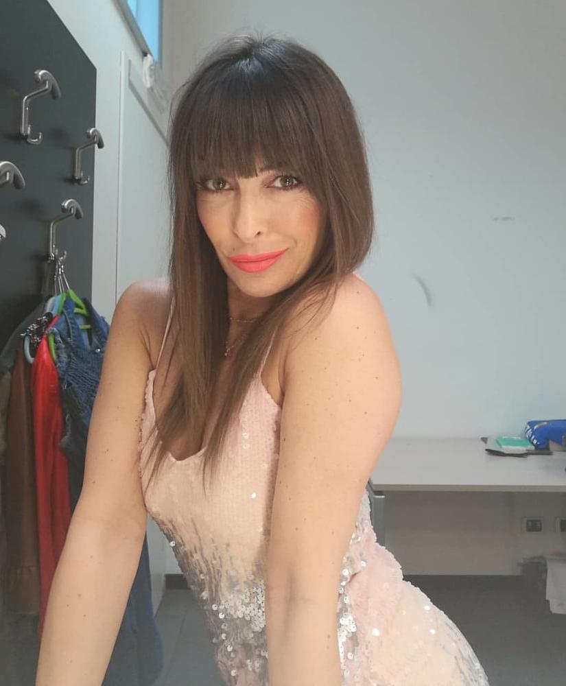 25P Amazing Milf 19