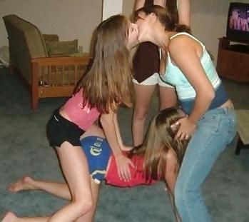 24P Amateur kissing lesbian girl