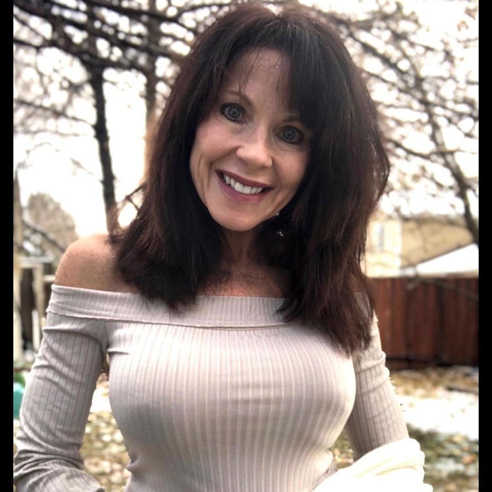 25P Amazing Milf 14