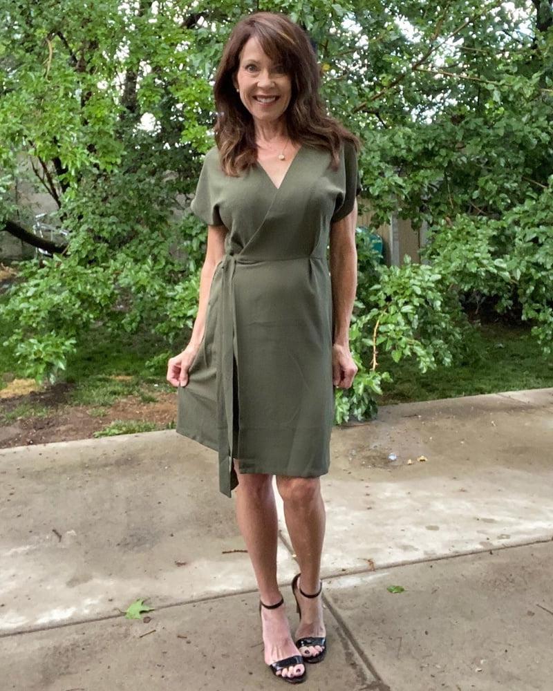 25P Amazing Milf 14