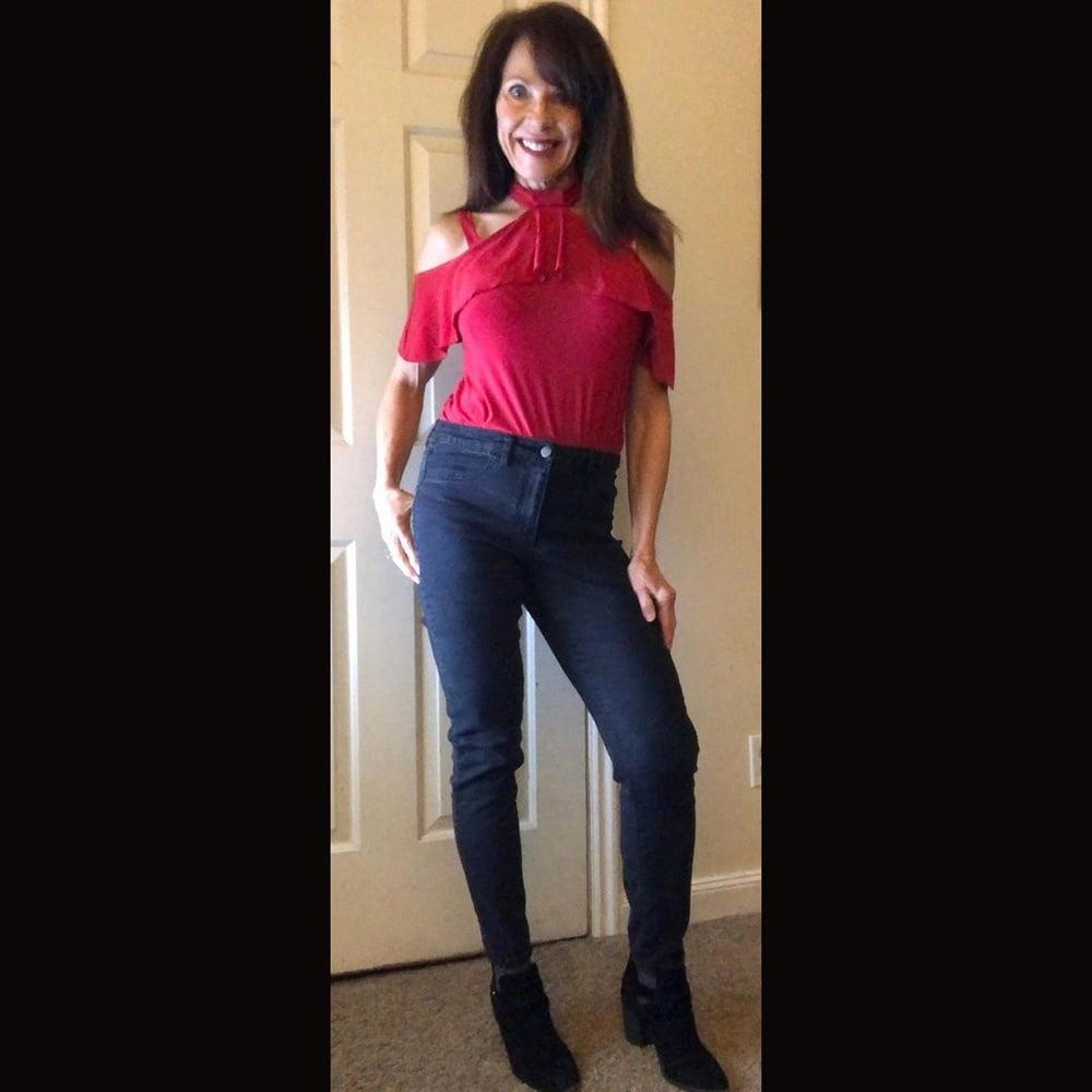 25P Amazing Milf 14