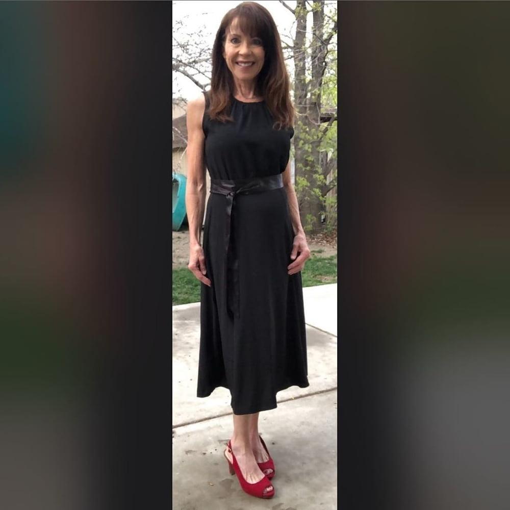 25P Amazing Milf 14