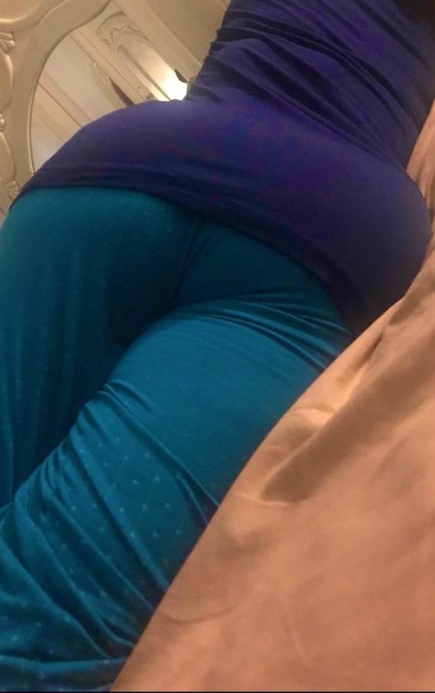25P Hot hijab and niqab spy