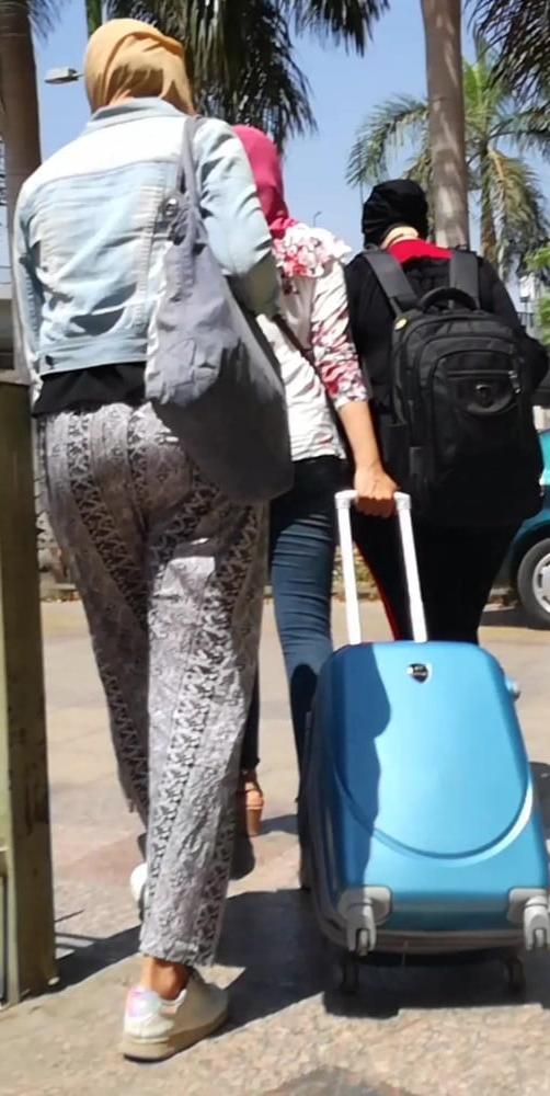 25P Hot hijab and niqab spy