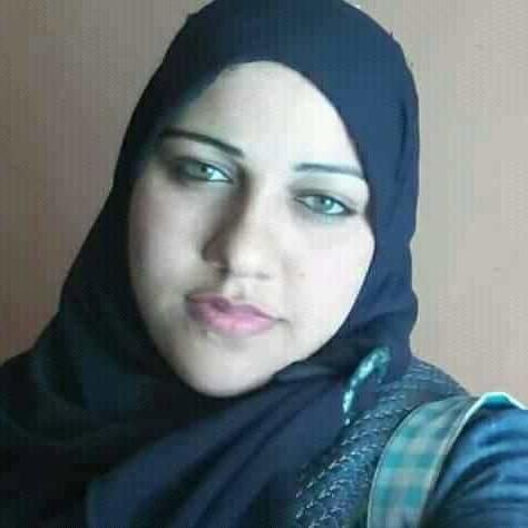 25P Hot hijab and niqab spy