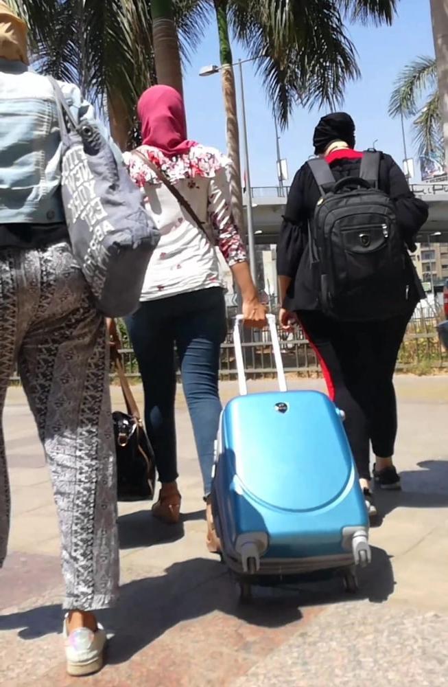 25P Hot hijab and niqab spy