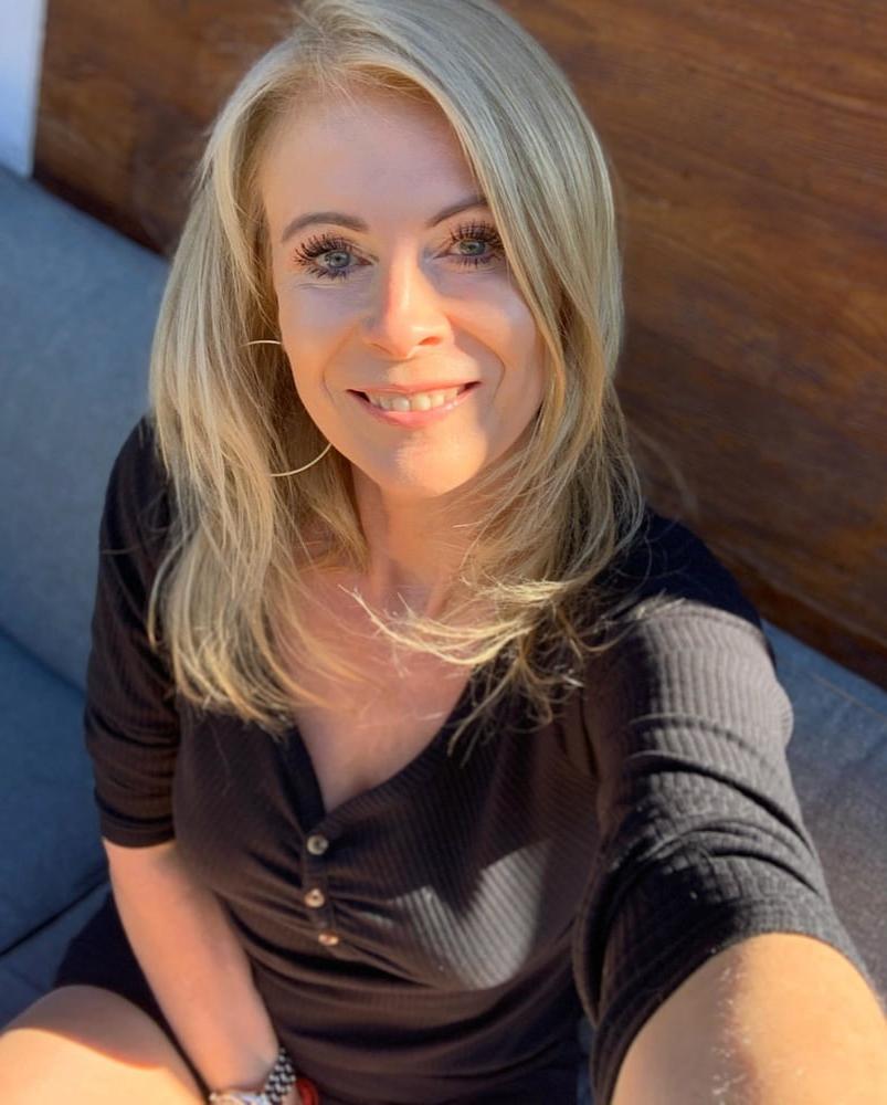 25P Amazing Milf 15