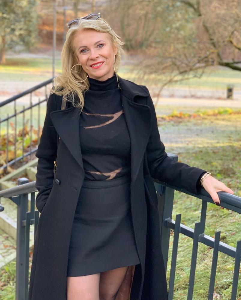 25P Amazing Milf 15