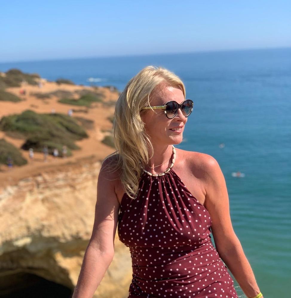 25P Amazing Milf 15