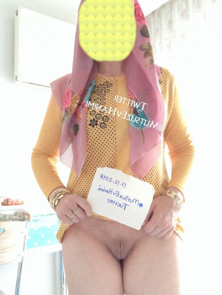 11P Turkish MILF Ev Hanimi Turbanli Mature Amateur