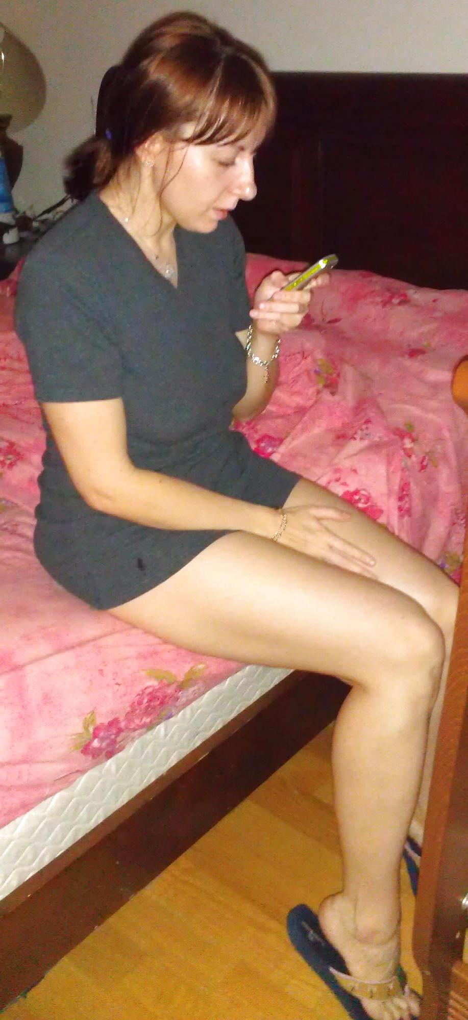 7P Wife Posing and Lubing for BBC
