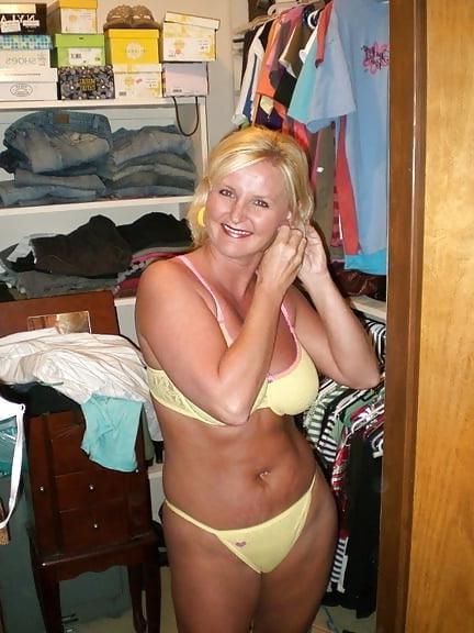 25P Melanie - Mature MILF With Gr8 Fake Tits &amp; Nice Overall Body
