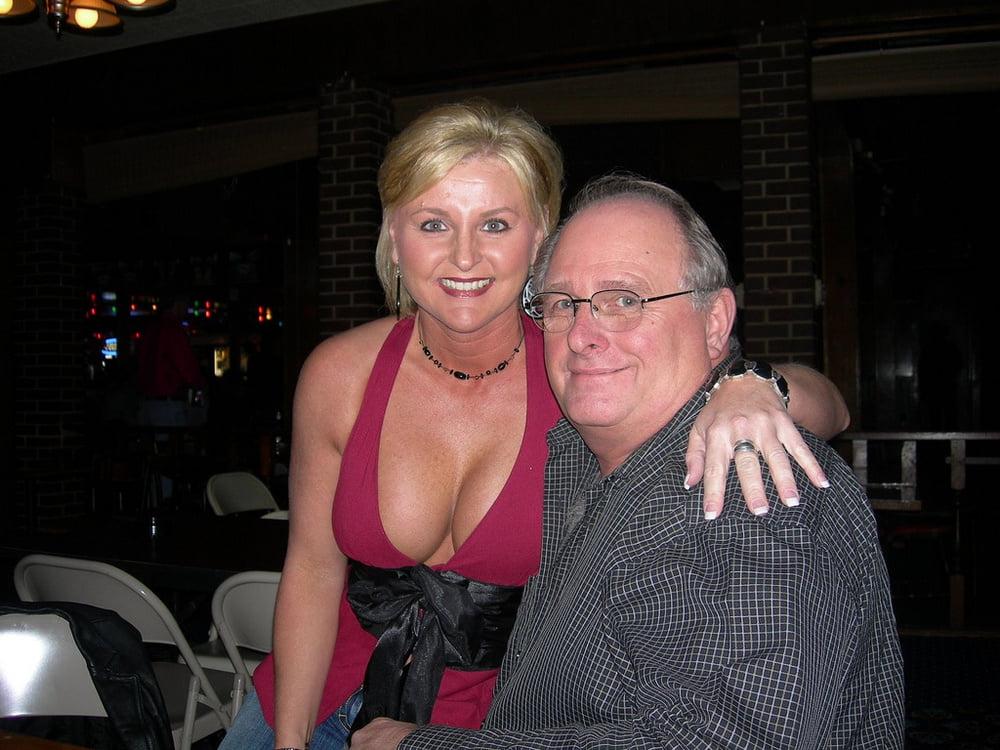 25P Melanie - Mature MILF With Gr8 Fake Tits &amp; Nice Overall Body