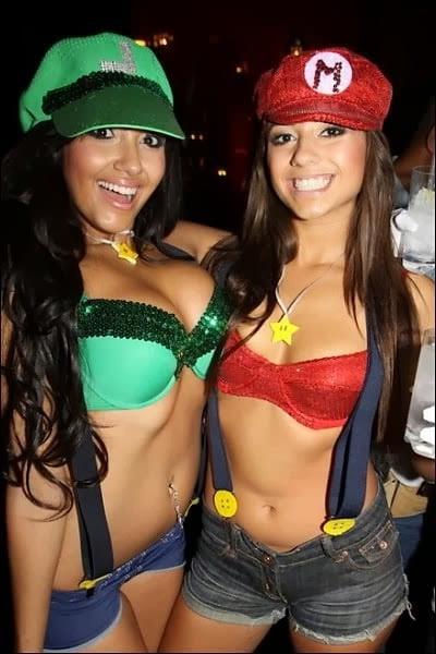 25P MARIO COSPLAY flexible ass legs costume lesbian milf squirt