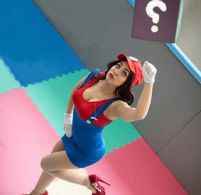 25P MARIO COSPLAY flexible ass legs costume lesbian milf squirt