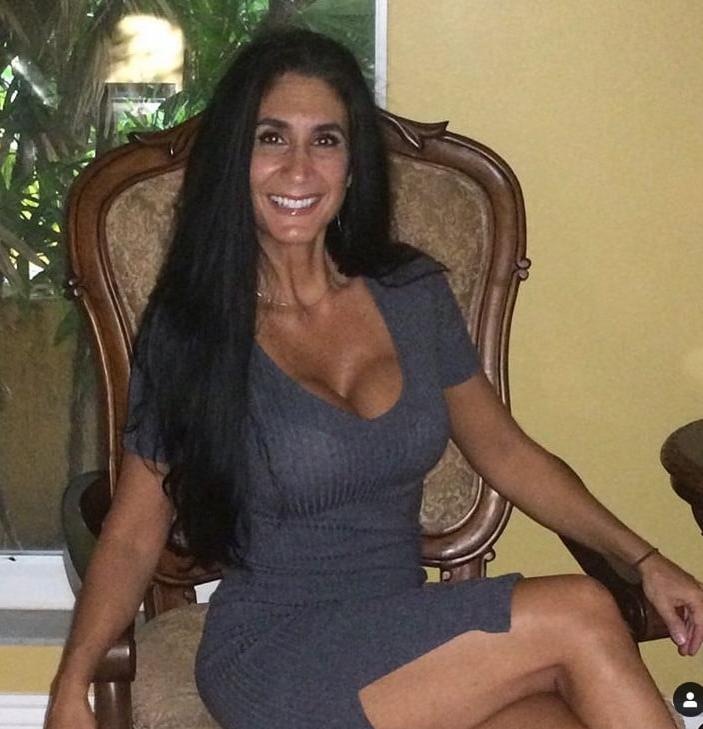 25P Amateur Milfs NN