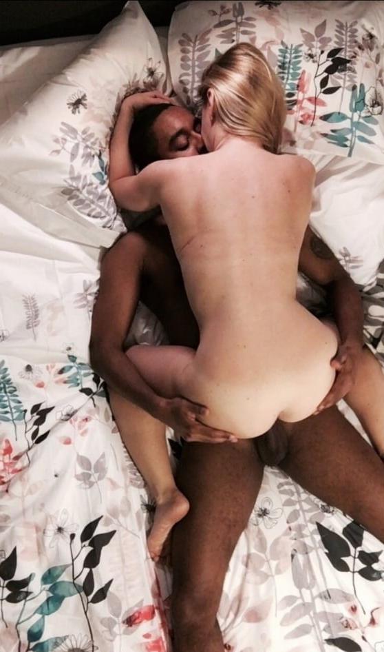 25P Hot Wivers 4 Black Cock vol. 2