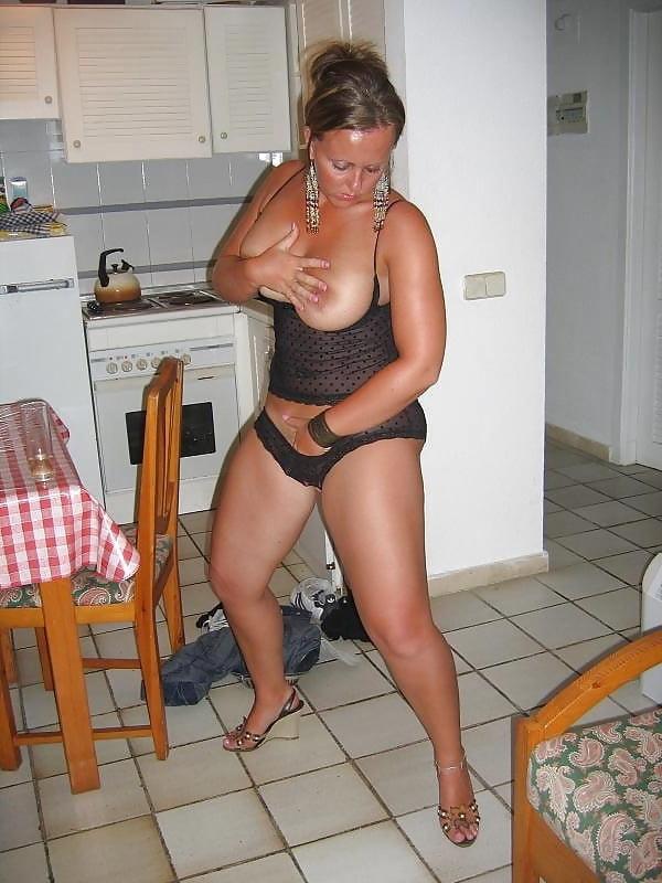 25P Hot Wivers 4 Black Cock vol. 6