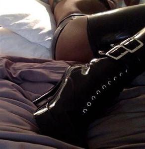 25P Black pussy