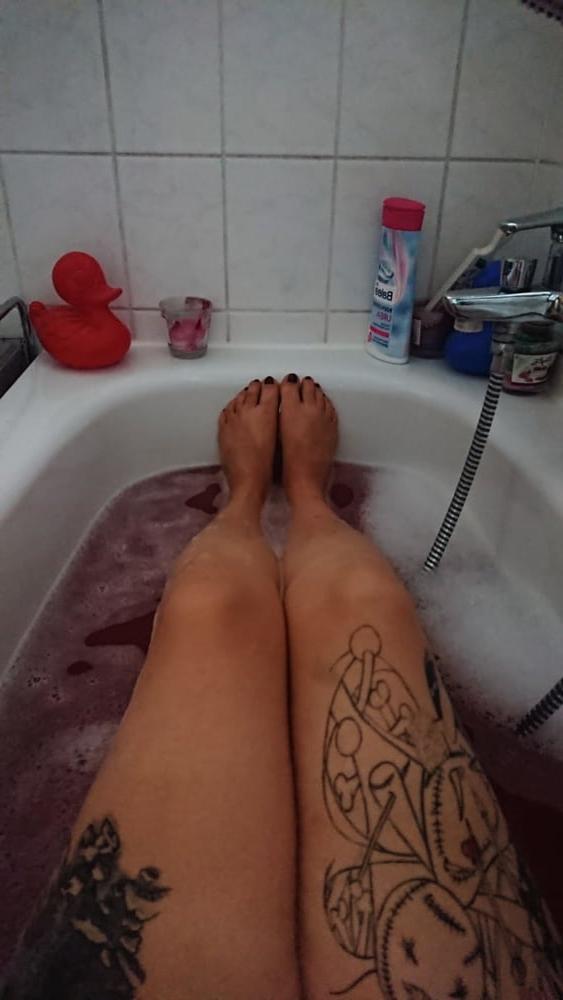 12P Amateur MILFS