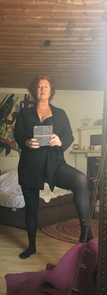 12P Amateur MILFS