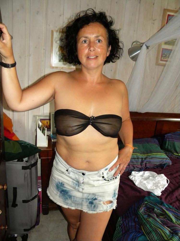 25P Amateur MILFs - 1