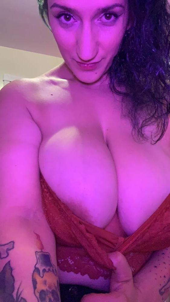 25P Amateur MILF