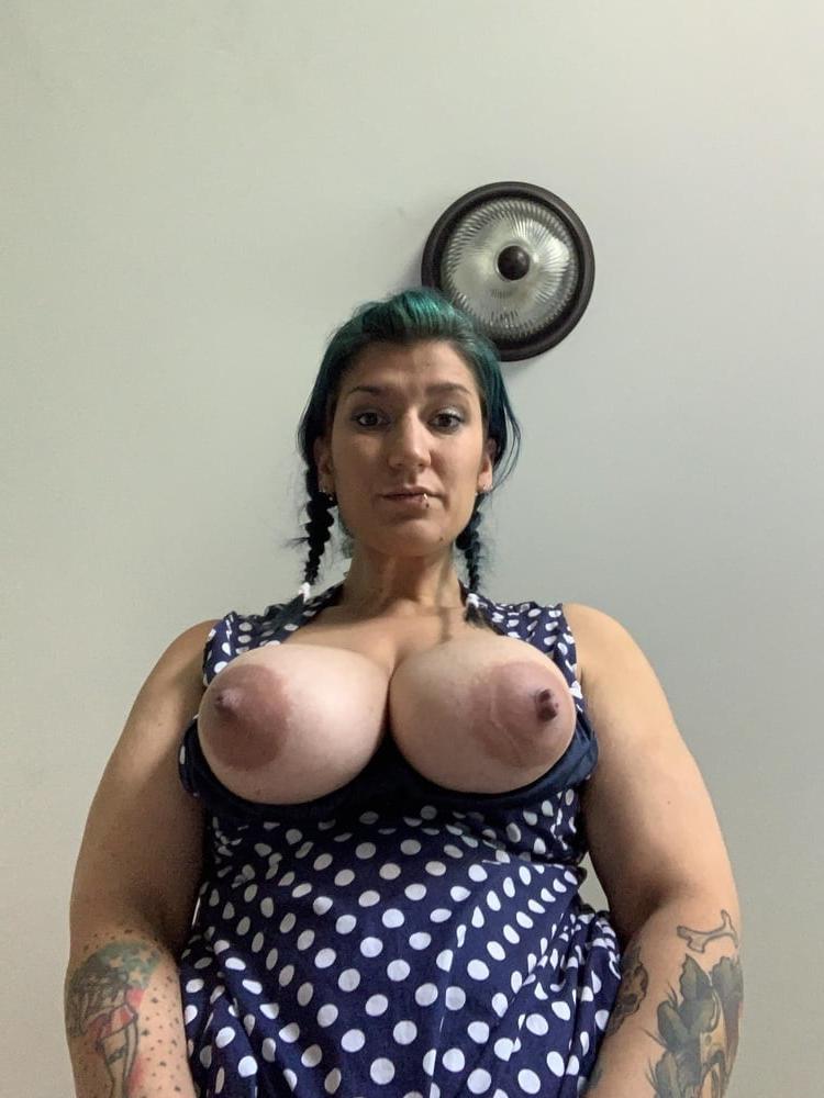 25P Amateur MILF