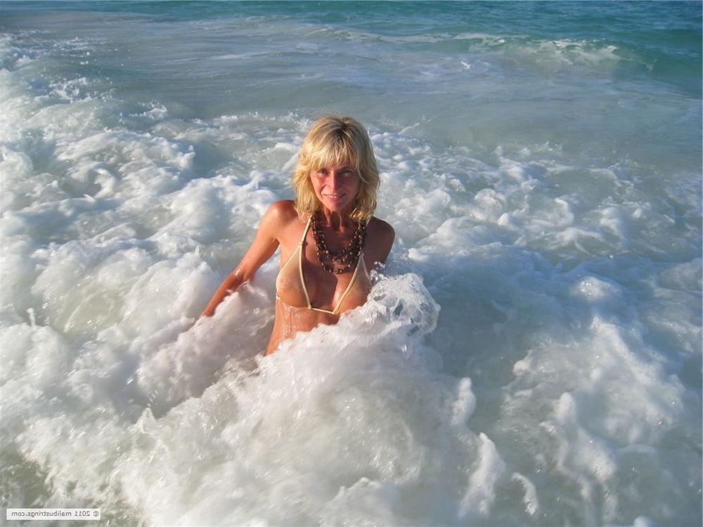 25P Amateur MILF