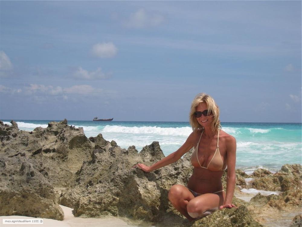 25P Amateur MILF