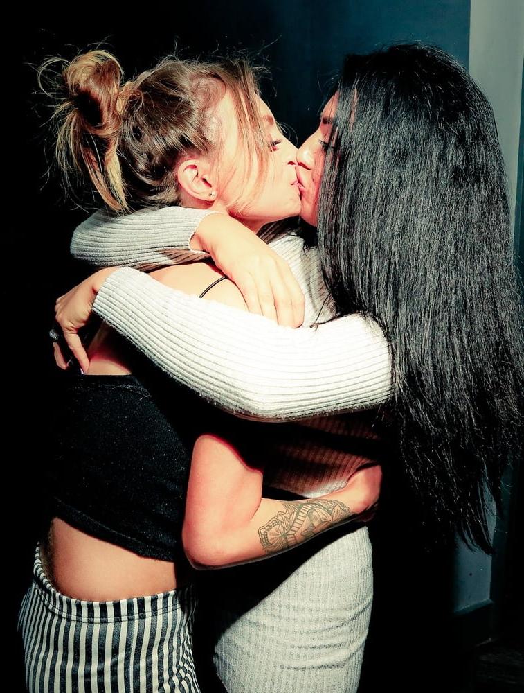 20P Girls on Girls (11)