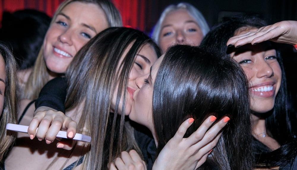 20P Girls on Girls (11)