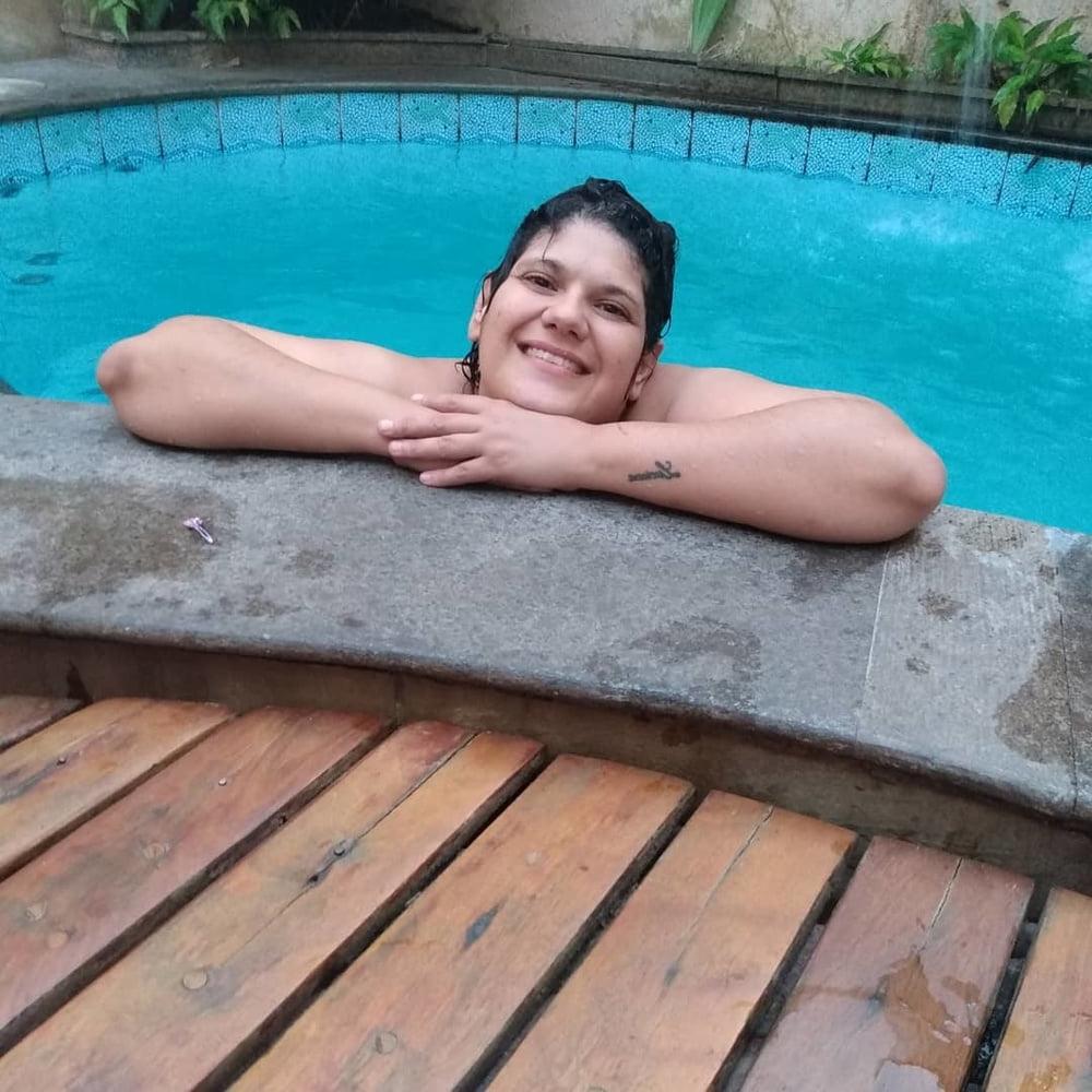 25P Curvy amateur Milf Nadia 48y (cum &amp; comment)