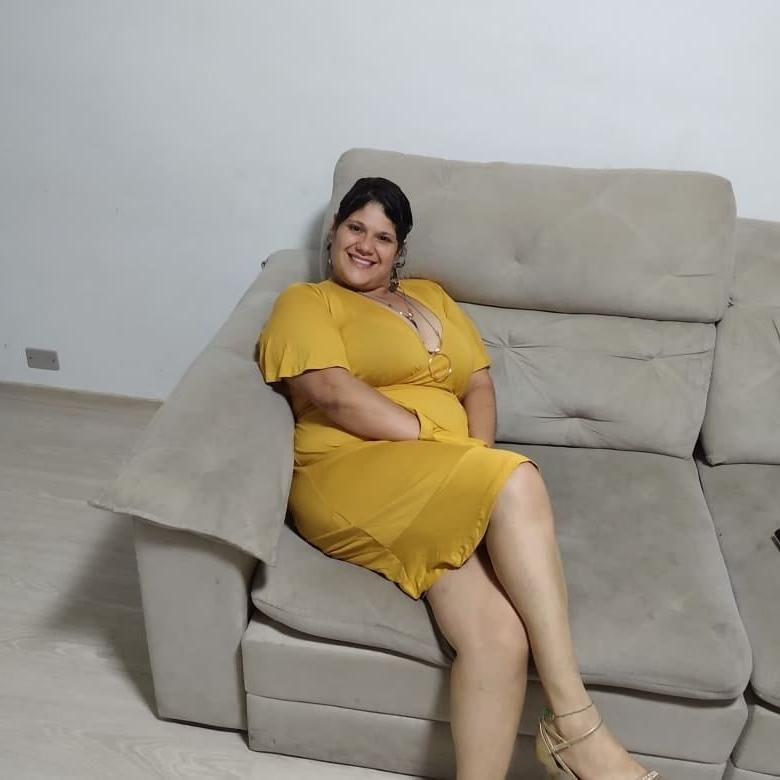 25P Curvy amateur Milf Nadia 48y (cum &amp; comment)