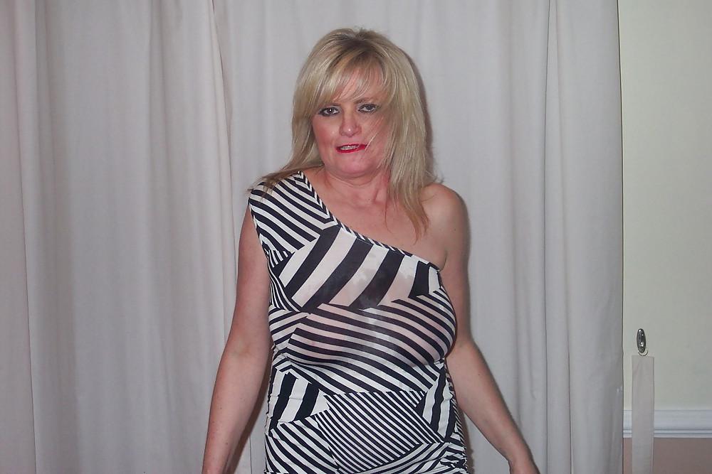 14P UK Amateur Slut Milf Samantha 23