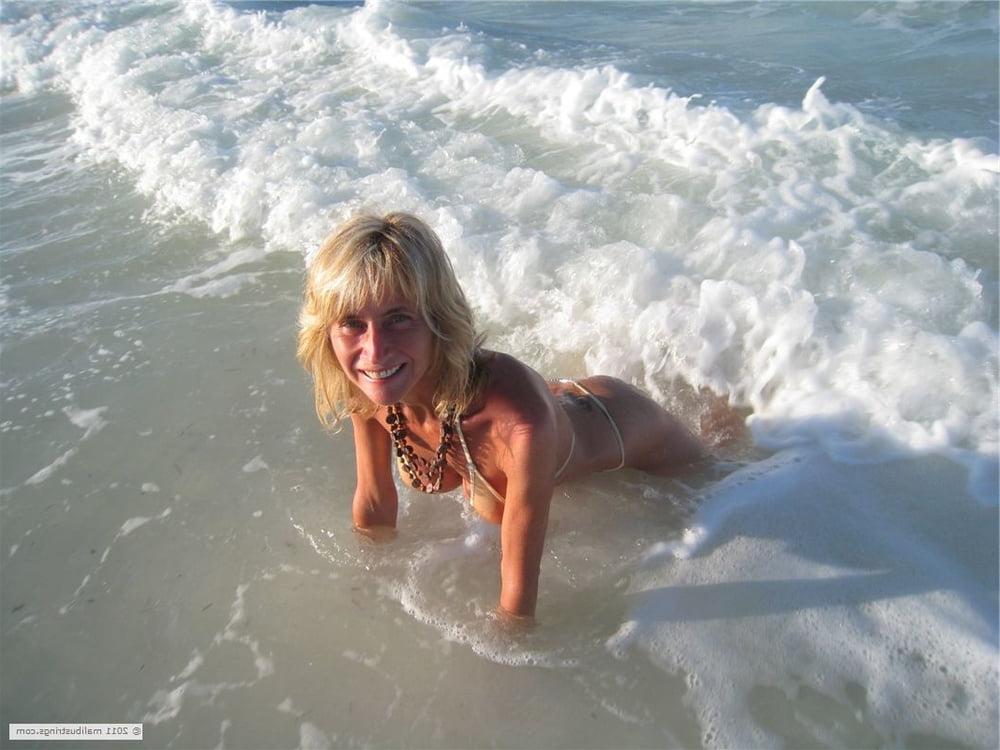 25P Amateur MILF