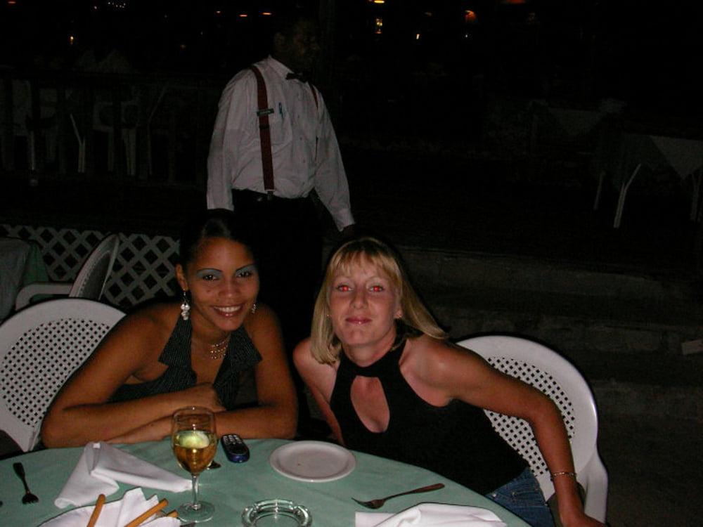 21P Blonde MILF's Bi Hook Up
