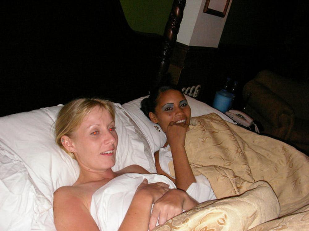 21P Blonde MILF's Bi Hook Up