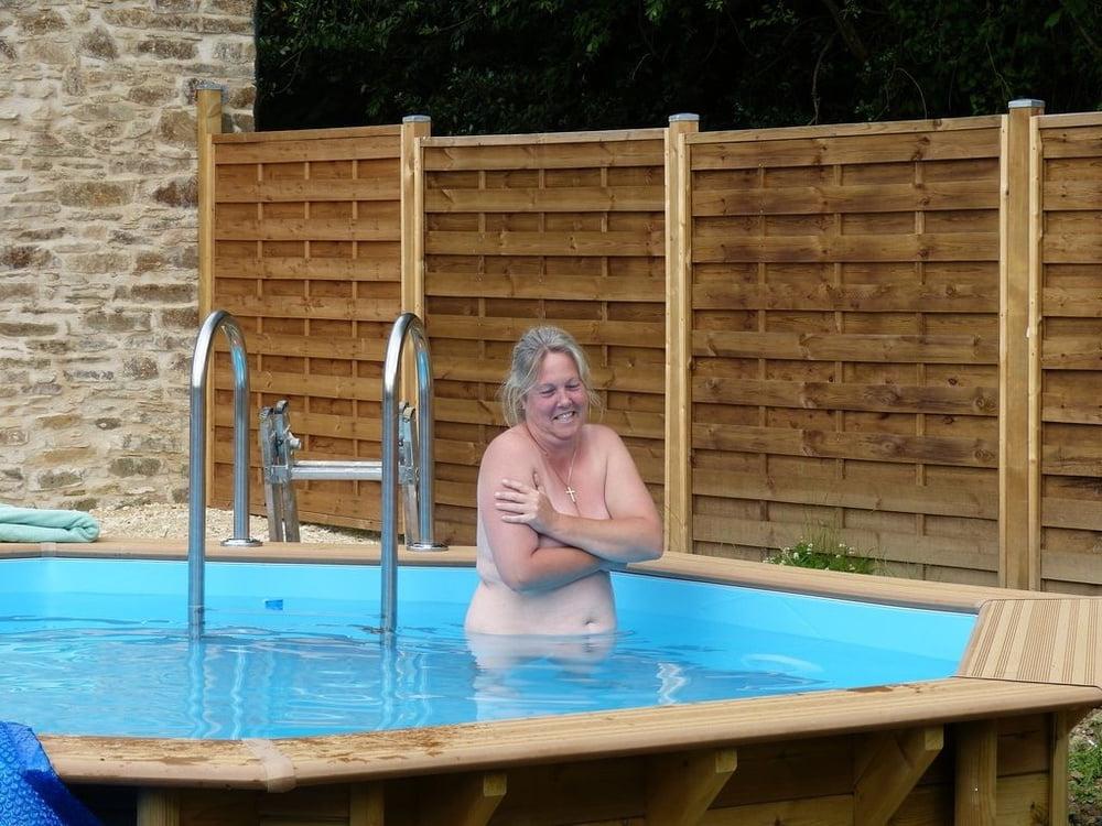 25P Blonde milf