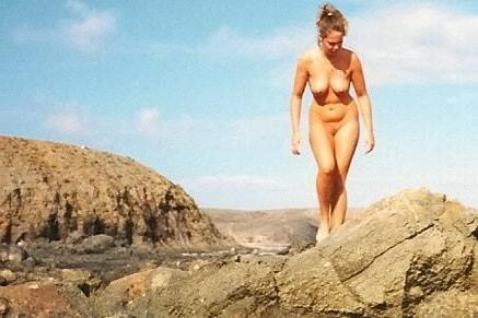 25P Blonde milf