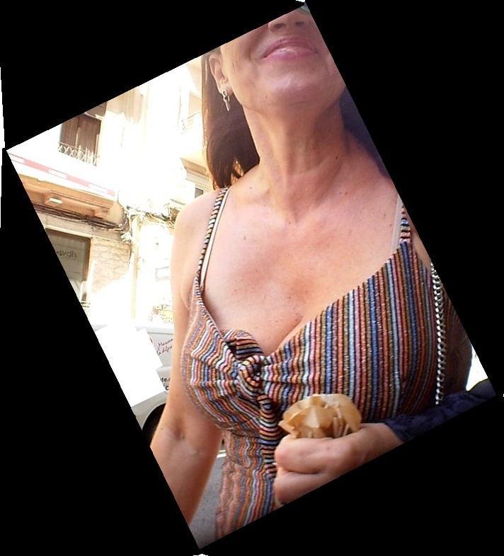 25P BUSTY MILF